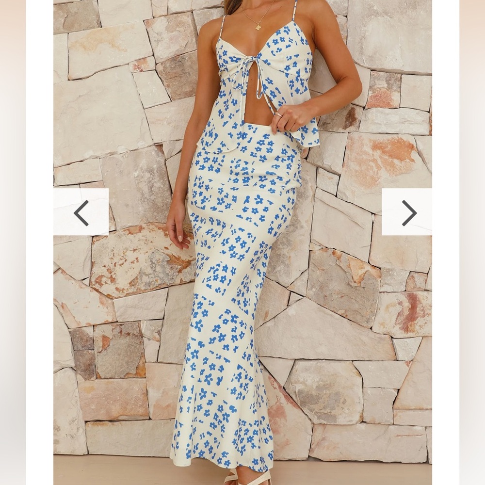 NWT SET Billy J Cream and Blue Foral Maxi Skirt Set